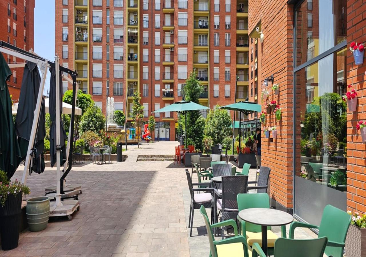 Value Living Apartment 페리자이 외부 사진