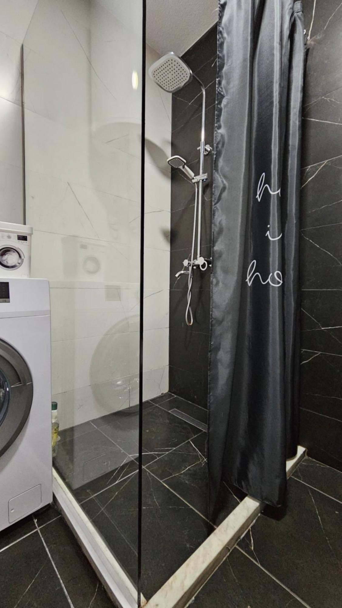 Value Living Apartment 페리자이 외부 사진