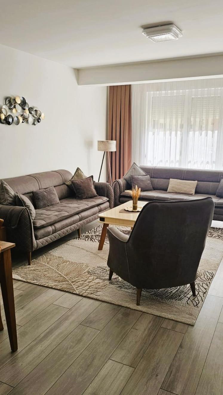 Value Living Apartment 페리자이 외부 사진